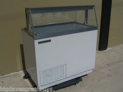 Kelvinator 8HR dipping cabinet 