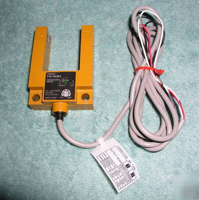 Omron E3S-GS3B4 photoelectric switch dc sensor
