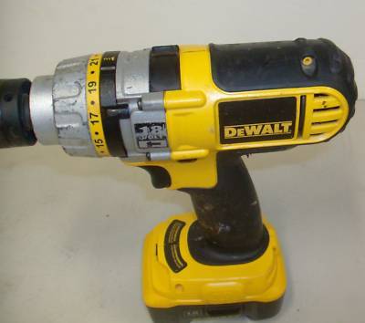 Dewalt DC927 cordless hammer drill set, very nice 