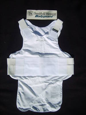 Smith & wesson body guard armor carrier- mens white l