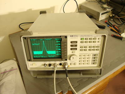 Hp agilent 8562A spectrum analyzer 9KHZ-40 ghz opt H51 