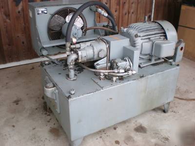 Cincinnati hydraulic pump, 60 gal.res., complete system