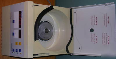 Baxter heraeus haemofuge centrifuge model 3522,no rotor