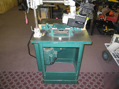 Grizzly 3 hp shaper G1026 w/ delta 36-850 stock feeder