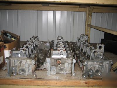 Used ford v 10 natural gas engine, 6.8L, engine heads