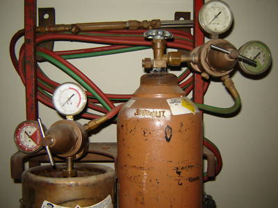Oxy acetylene set tanks, tips, and handles 