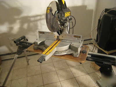 Miter saw - tracmaster - circular saw - roller stand