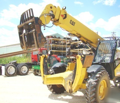 2005 cat TH460B telescopic lift 9000 lbs 5600 hours