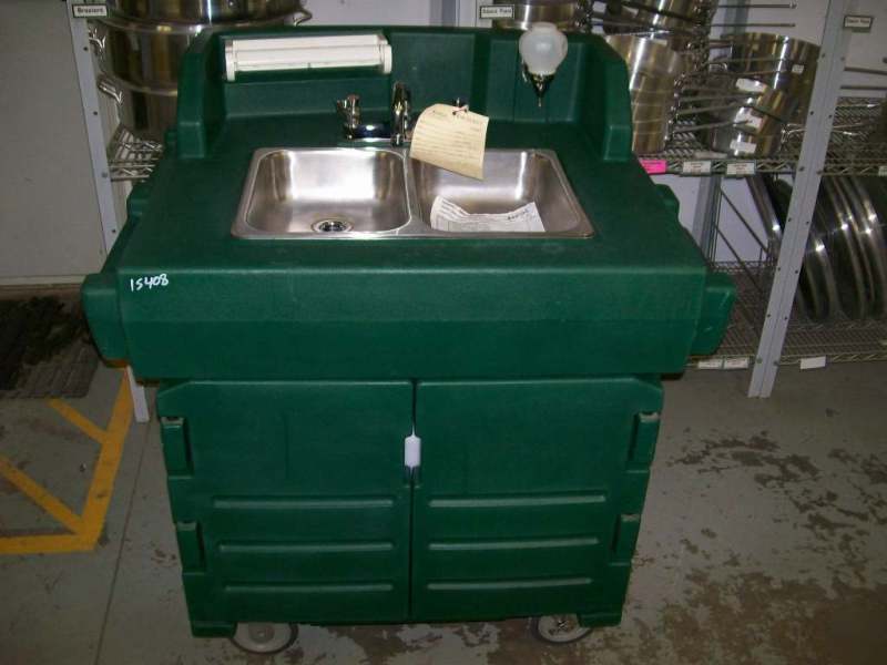Cambro kc 402 portable handsink with cabinet 