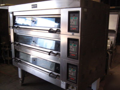 Doyon artisan stone triple deck oven model 3T3