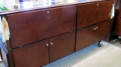 Set of 9 jewelry display showcases, glass and mahogany