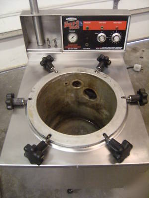 Bar b q boss smokaroma cooker smoker with pressure