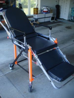 Ferno 28Z proflexx patient cot