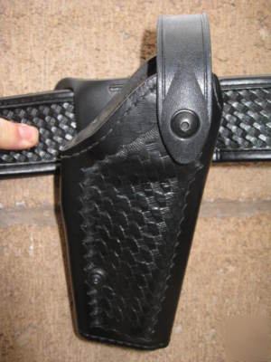 Police duty belt & safariland holster for mod. 1911 .45