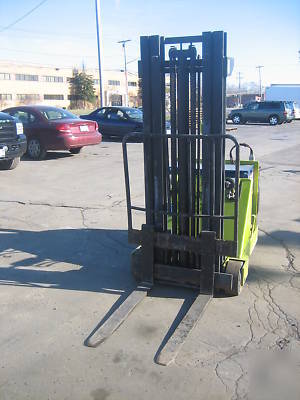 Clark 3000# forklift walk behind 10' lift w/tilt , 24V