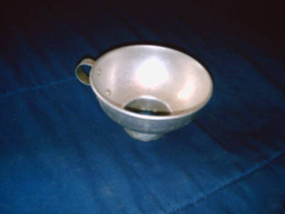 * rare vintage milk canister funnel * good condition *