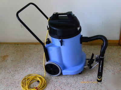 Numatic wv 900-2 wet/dry vacuum 