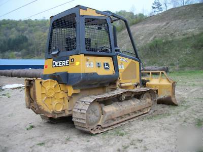 2007 john deere 450J dozer with winch