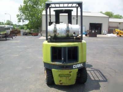 Clark 5000 lbs forklift dual fuel