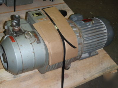 Becker 42 cfm vacuum pump