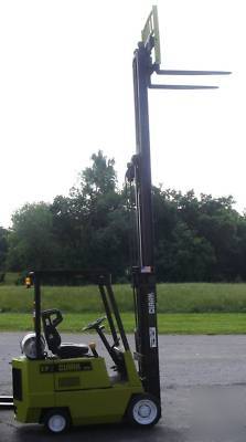 Clark forklift gcx-17E 3500 lb. capacity fork lift