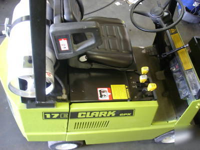 Clark forklift gcx-17E 3500 lb. capacity fork lift