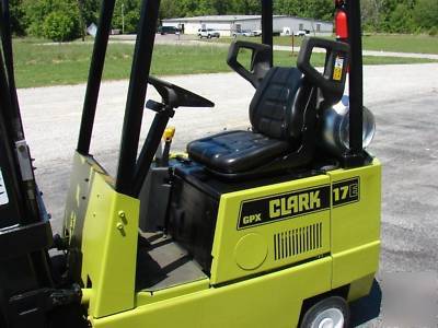Clark forklift gcx-17E 3500 lb. capacity fork lift