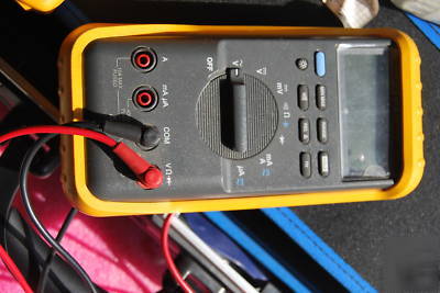 Fluke 83 series iii digital multimeter 