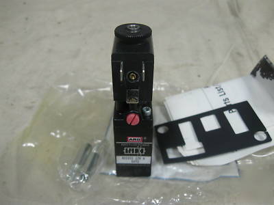 New A221SS 120A 0493 aro solenoid valve 120A new in box