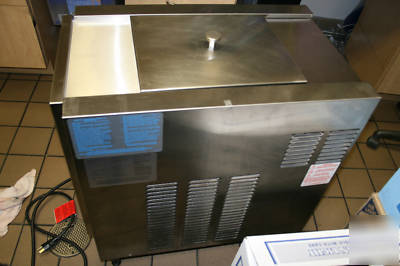 Taylor soft serve 152- 12 single ice cream machine