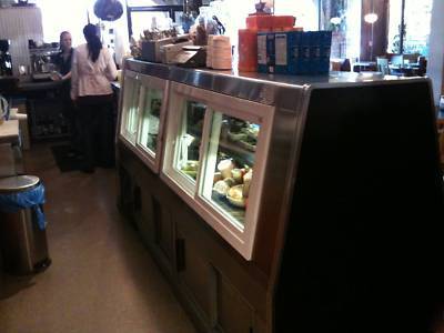 Awesome â€“ vintage 10 foot deli dislay case