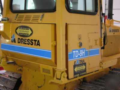 Dressta td-9H dozer, cab, a/c, low hours,