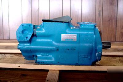 Vickers 3525VQ vane type double hydraulic pump