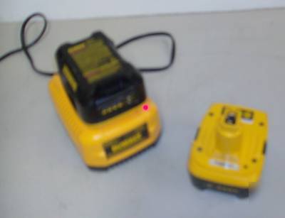 Dewalt DC927 cordless hammer drill set, very nice 