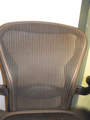 Herman miller aeron size b (medium) black