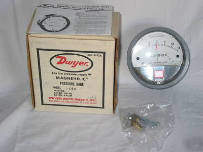 Dwyer 2330 magnehelic pressure gage +/-15
