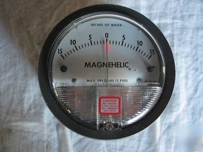 Dwyer 2330 magnehelic pressure gage +/-15