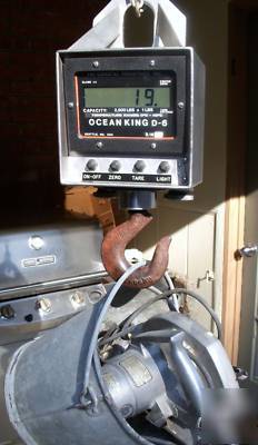 Digital hanging scales ocean king d-6 2500 lb x 1 