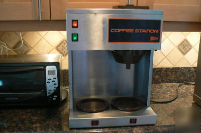 Cecilware coffee brewer with 2ND warmer. 