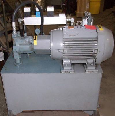 Custom hydraulic power pump 19 gpm 25 hp 3500 psi 