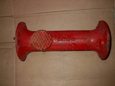 Int. / farmall cub ~ short shaft housing 3-29-a