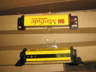 Sti omron safety light curtains MS4304 complete set 
