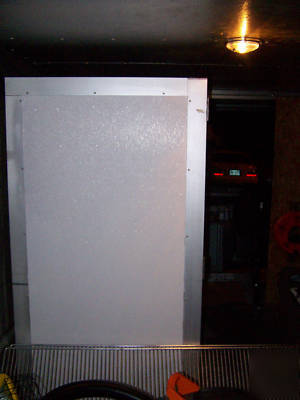 Omnicube transport refrigerator (89 cubic feet)