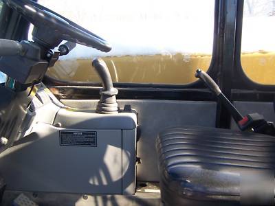 Caterpiller th-83 telehandler 2003 w/1027HRS great cond