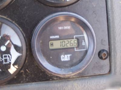 Caterpiller th-83 telehandler 2003 w/1027HRS great cond