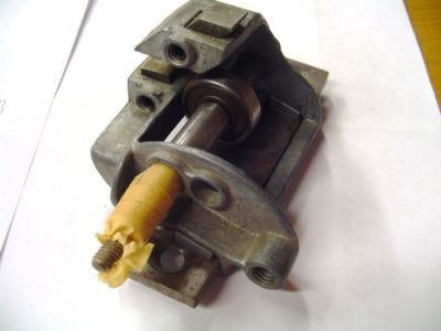 Delta lower blade guide assembly - 14