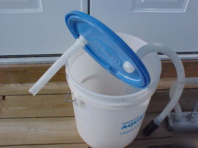 Dustless drywall sanding system