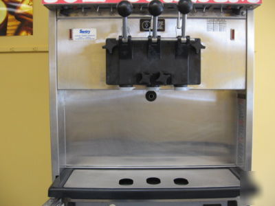 Electro freeze ice cream machine pressurized 