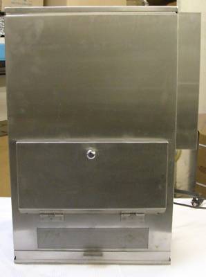 Fryer needs no external ventilation or fire supression