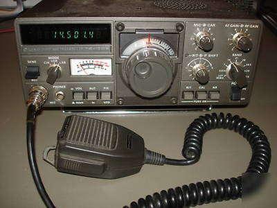 Kenwood ts-120S hf transceiver with mic and power cord